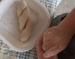 Cascina Salazzara - Le mani in pasta